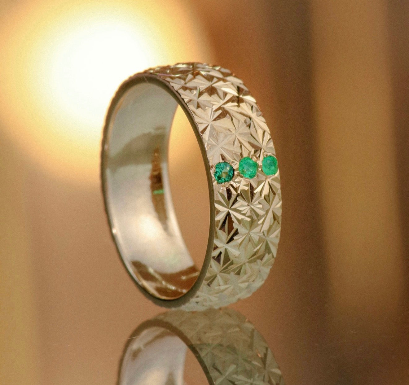 Anillo argollas diamantadas con circones Oro amarillo 18K | Talla 7/10 | 12 gr *