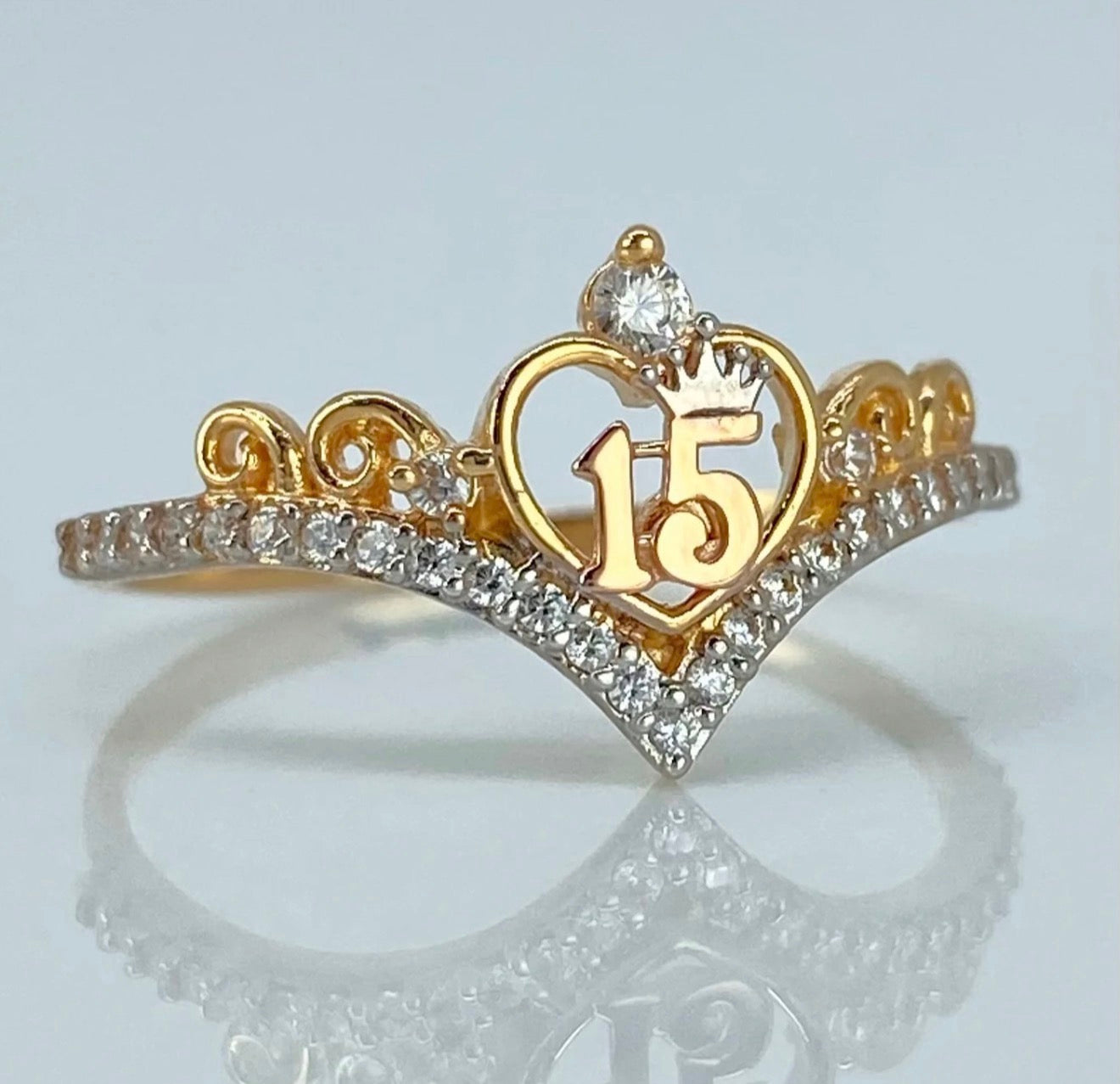 Anillo tiara 15años corazón circones blancos tres Oros 18K / talla 7 / 2 gr*