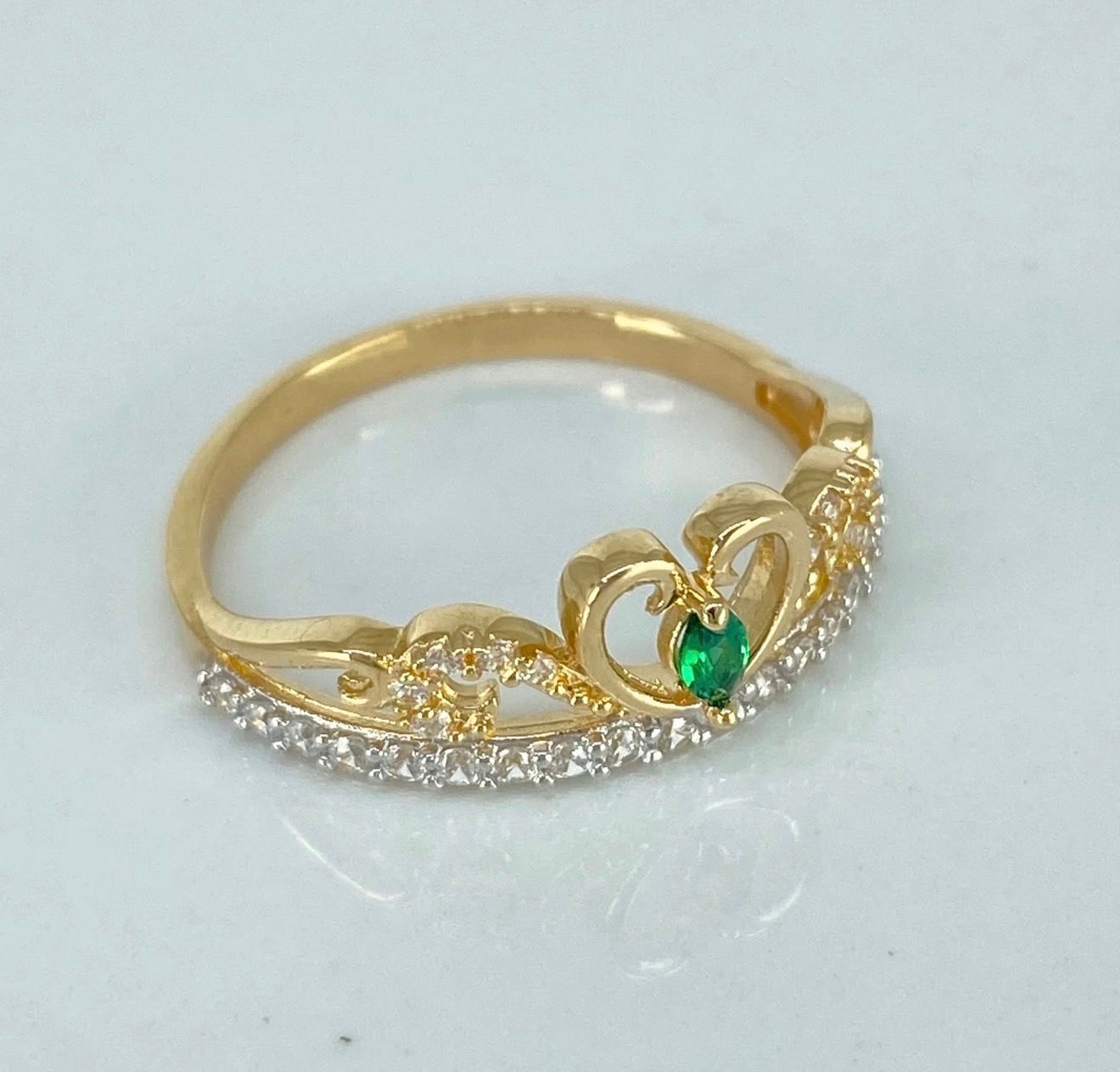 Anillo 15años corazón circones blancos / Oro amarillo y Oro blanco  18K / Talla 6 / 2,32 gr *