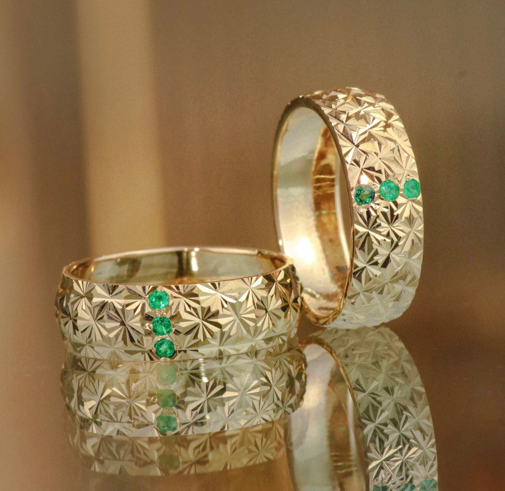 Anillo argollas diamantadas con circones Oro amarillo 18K | Talla 7/10 | 12 gr *