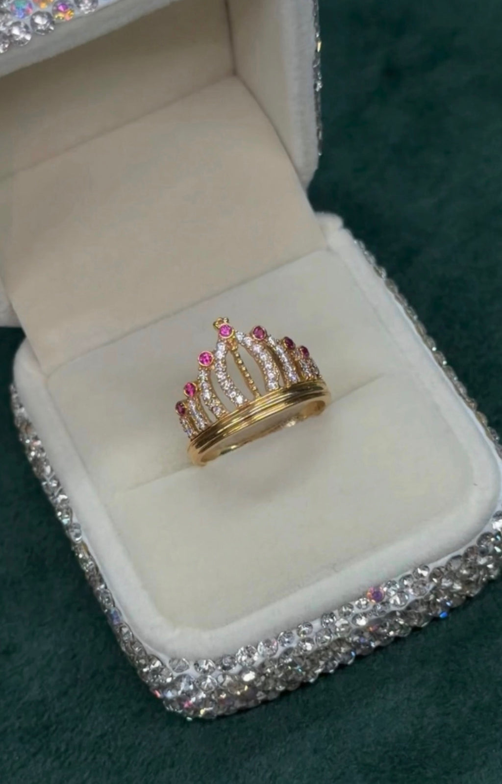 Anillo 15años corona con circones Oro amarillo 18K | Talla 5 | 4,65 gr*