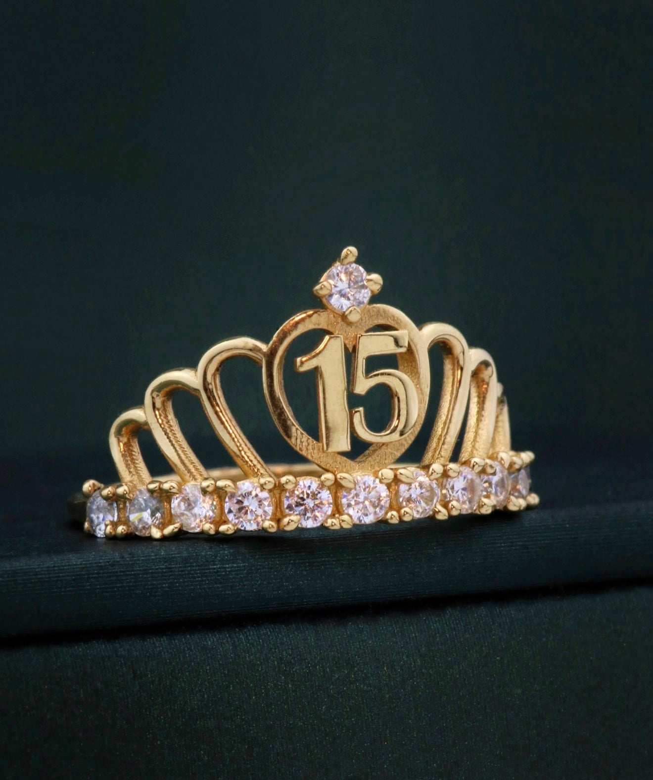 Anillo 15años corona personalizado con circones Oro amarillo 18K / Talla 5 / 4gr