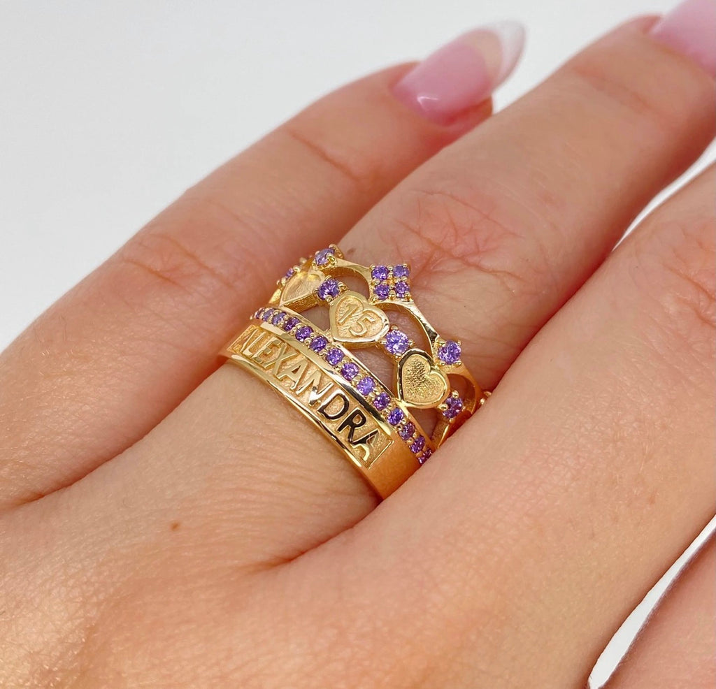 Anillo Corona 15años con nombre personalizado y circones Oro amarillo 18K |Talla 5 | 6,44 gr*
