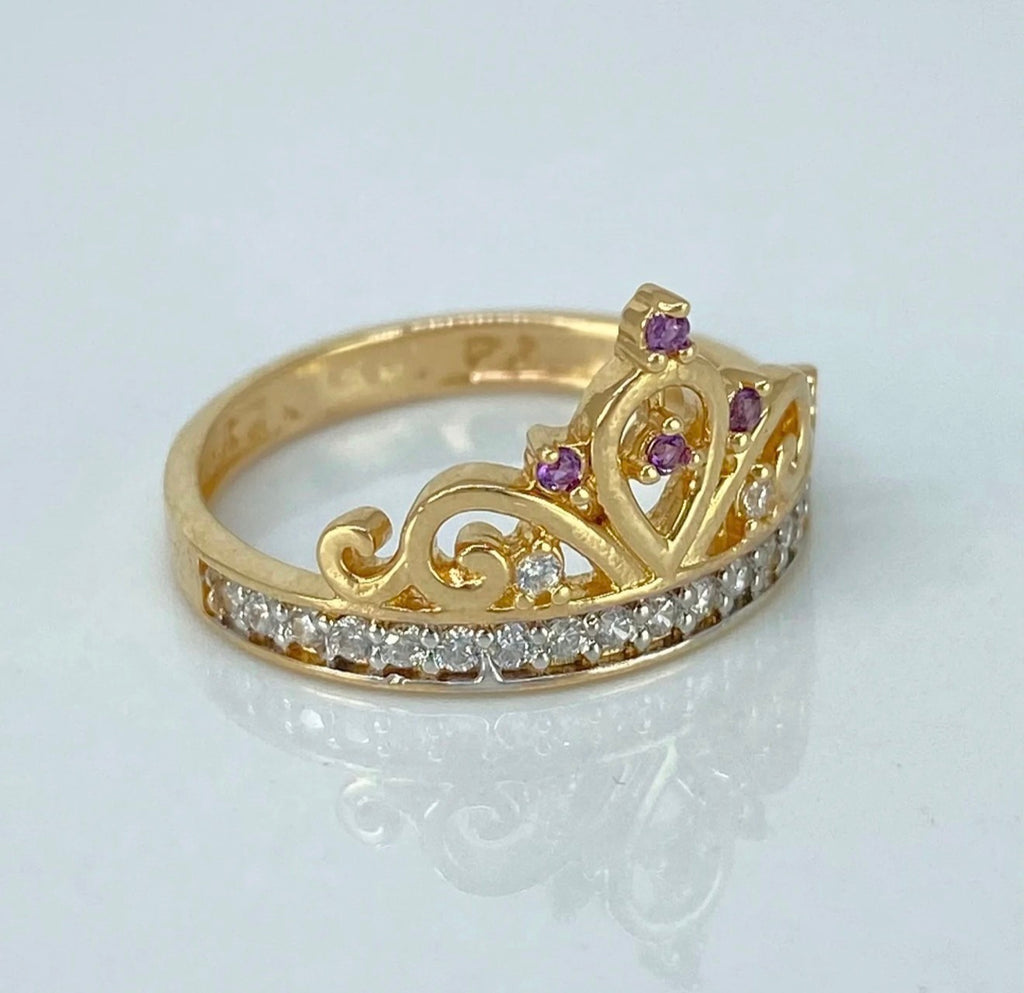 Anillo corona 15años circones lila y blancos Oro amarillo 18K / Talla 6 / 3 gr*