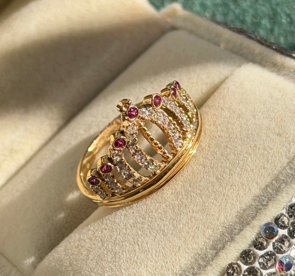 Anillo 15años corona con circones Oro amarillo 18K | Talla 5 | 4,65 gr*