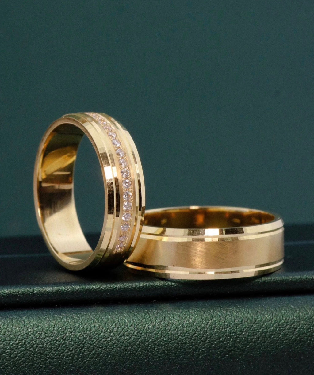 Anillo argollas matrimoniales diamantadas con circones Oro amarillo 18K | Talla 6/12 | 13,9 gr *